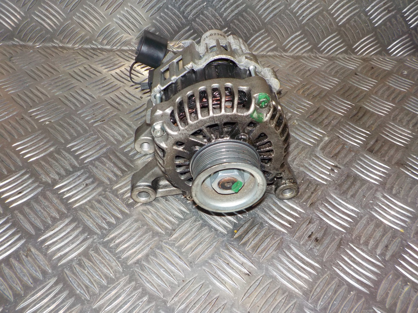 Peugeot 206 Generator Med OEM Nr. 57052A Fra Peugeot Ophugger