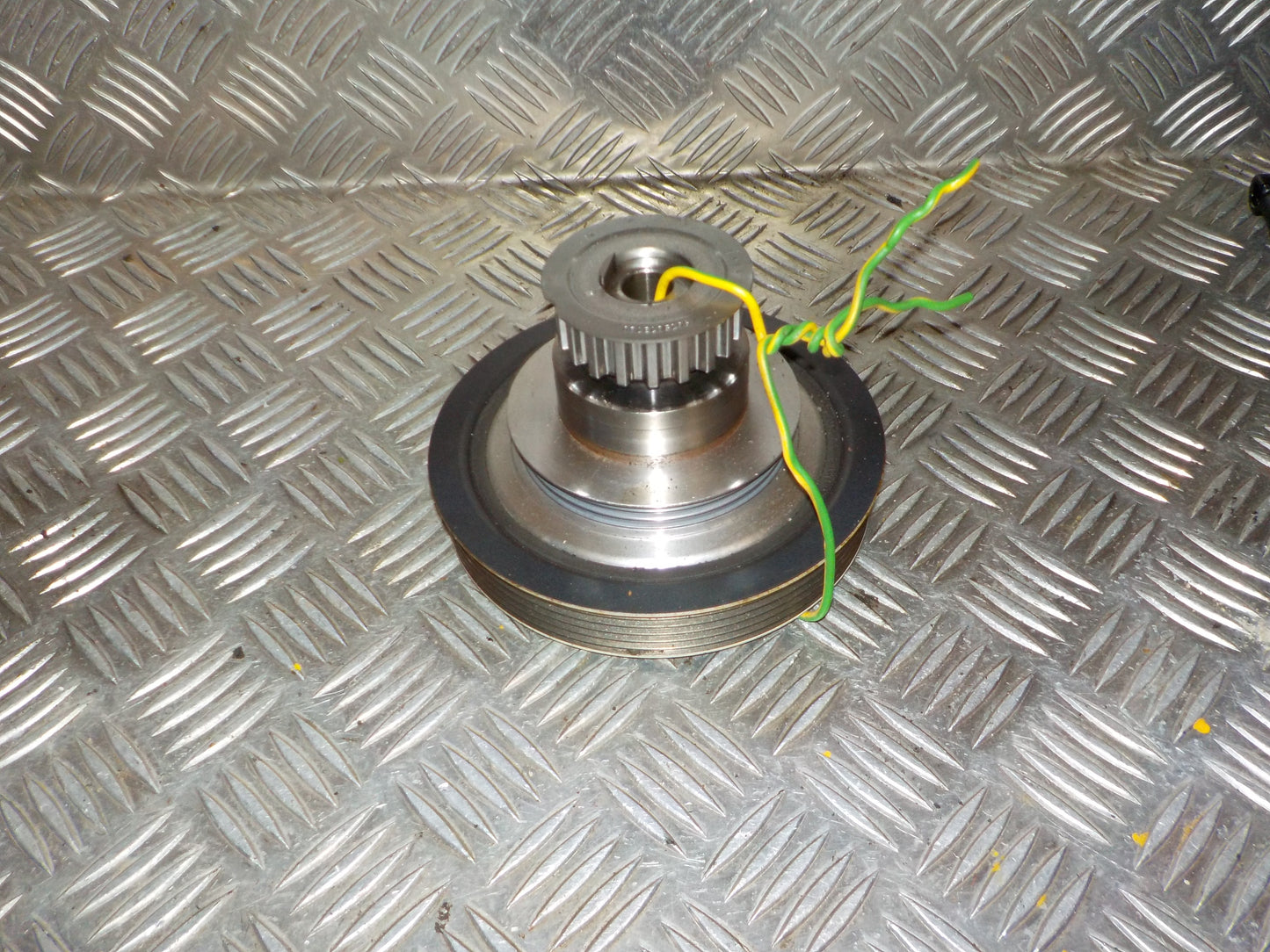 Citroen C1 Krumtap Remskive Servo Med OEM Nr. 9800864680 Fra Citroen Ophugger