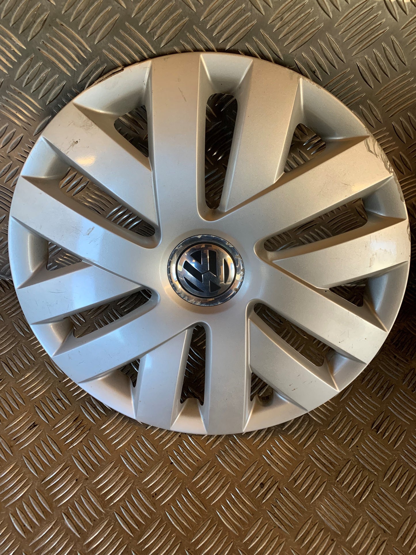 VW Polo 6R Navkapsel Med OEM Nr. 6R0601147C Fra VW Ophugger