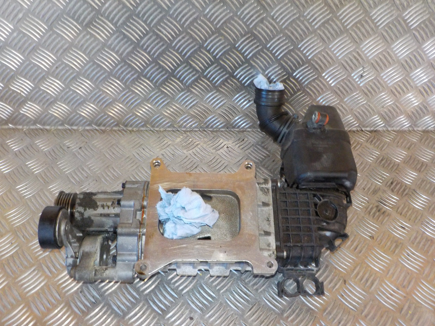 VW Golf 6 1K Kompressorpumpe Med OEM Nr. 03C276325 Fra VW Ophugger