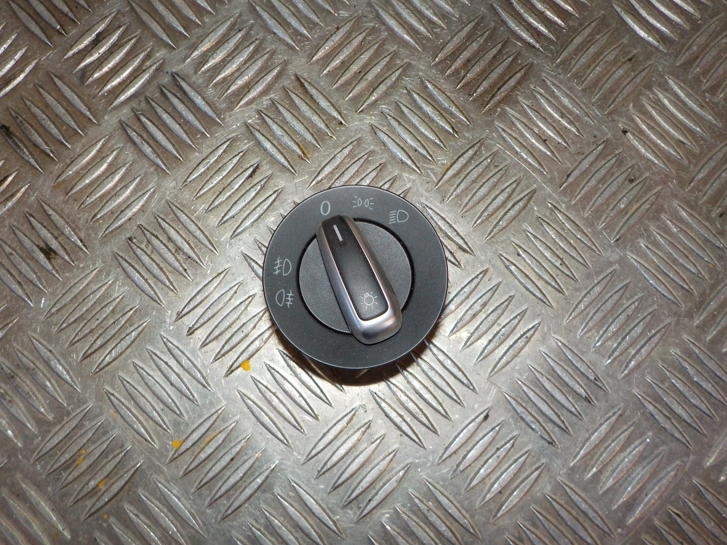 VW Golf 6 1K Kontakt Lys Med OEM Nr. 3C8941431C Fra VW Ophugger