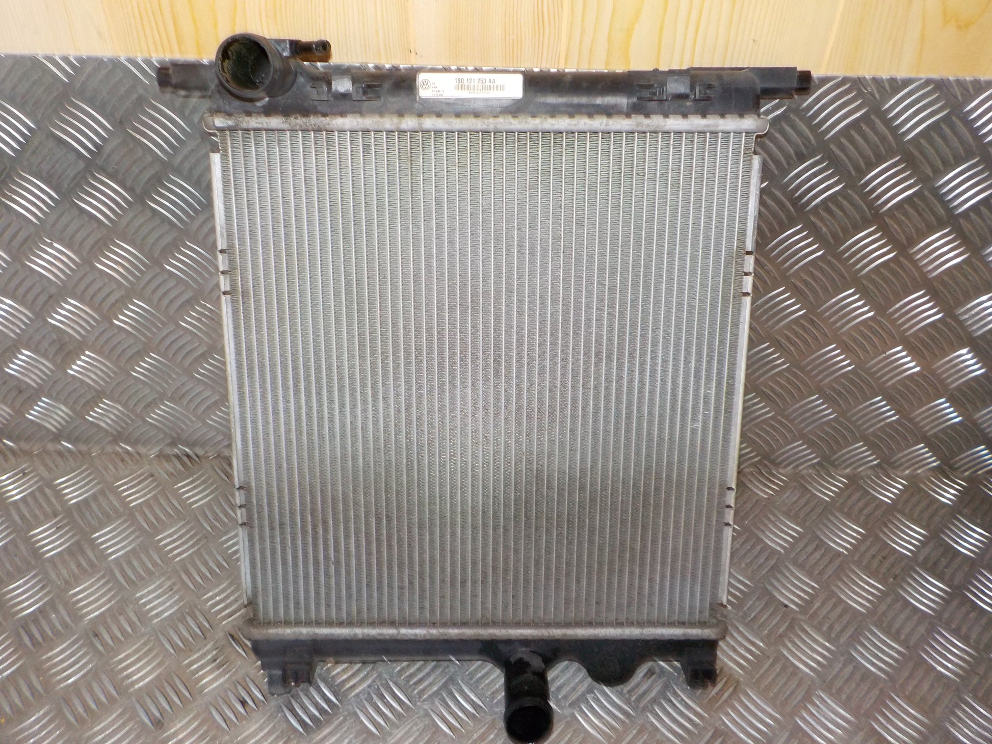 Seat Mii Køler Med OEM Nr. 1S0121253AA Fra Seat Ophugger