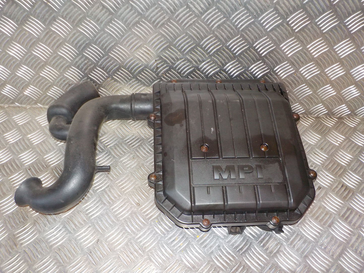 Seat Mii Luftfilterkasse  Med OEM Nr. 04C129611J Fra Seat Ophugger