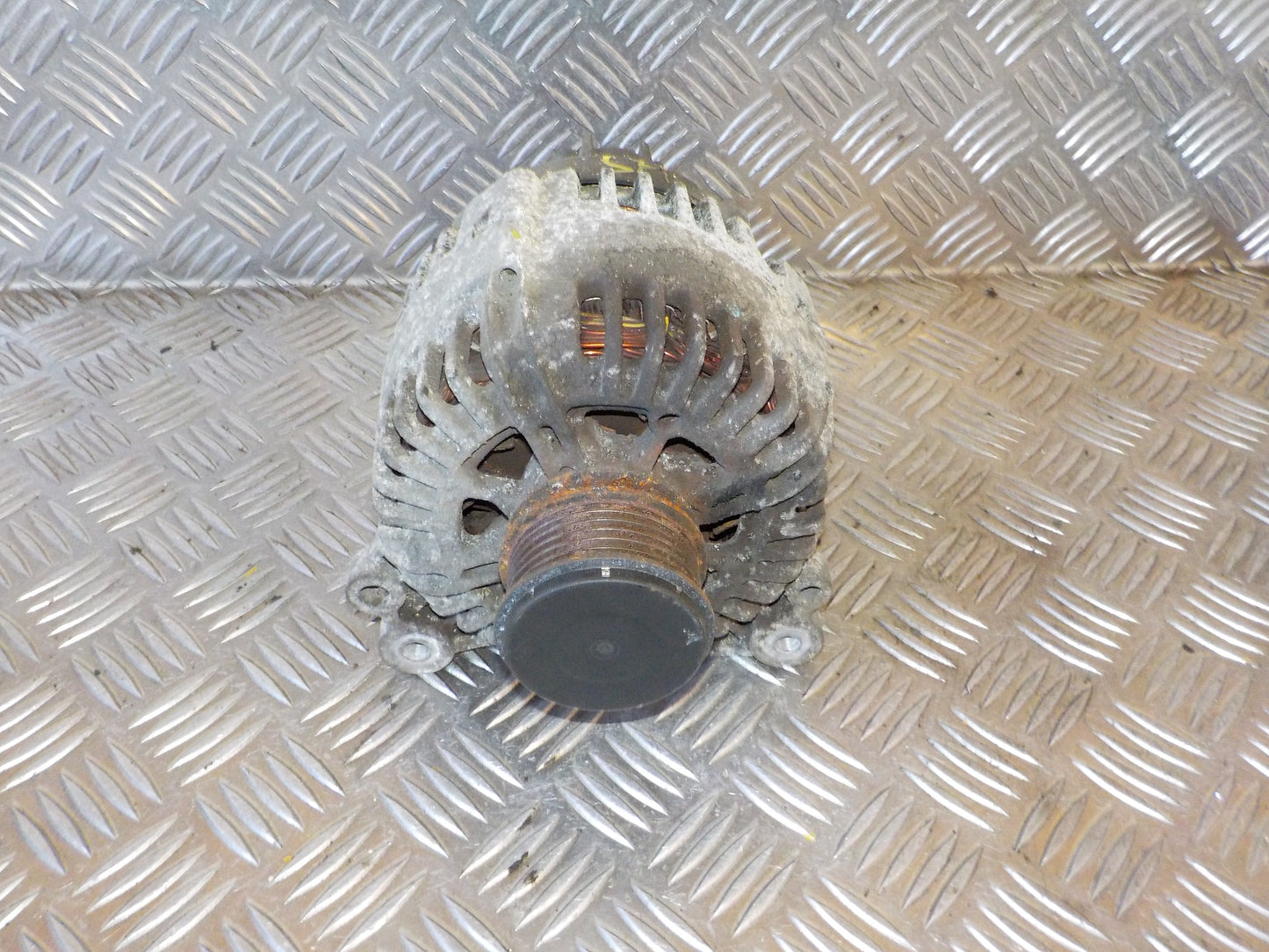 Audi A3 8P Generator Med OEM Nr. 06F903023C Fra Audi Ophugger