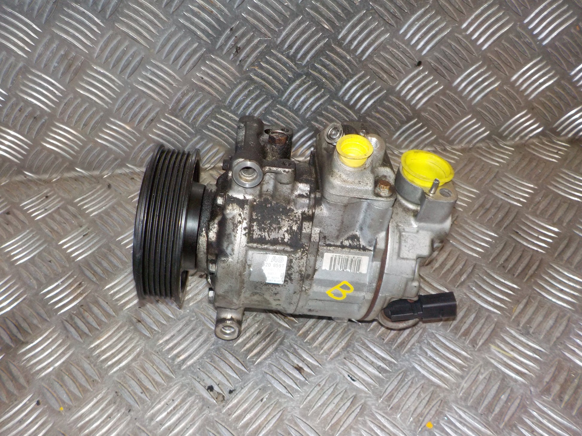 Seat Leon 1P Aircondition Pumpe Med OEM Nr. ***820859T Fra Seat Ophugger
