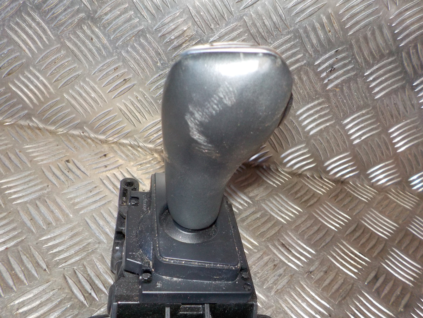 BMW 5-Serie F10/F11 Gearskifte Med OEM Nr. 929690401 Fra BMW Ophugger