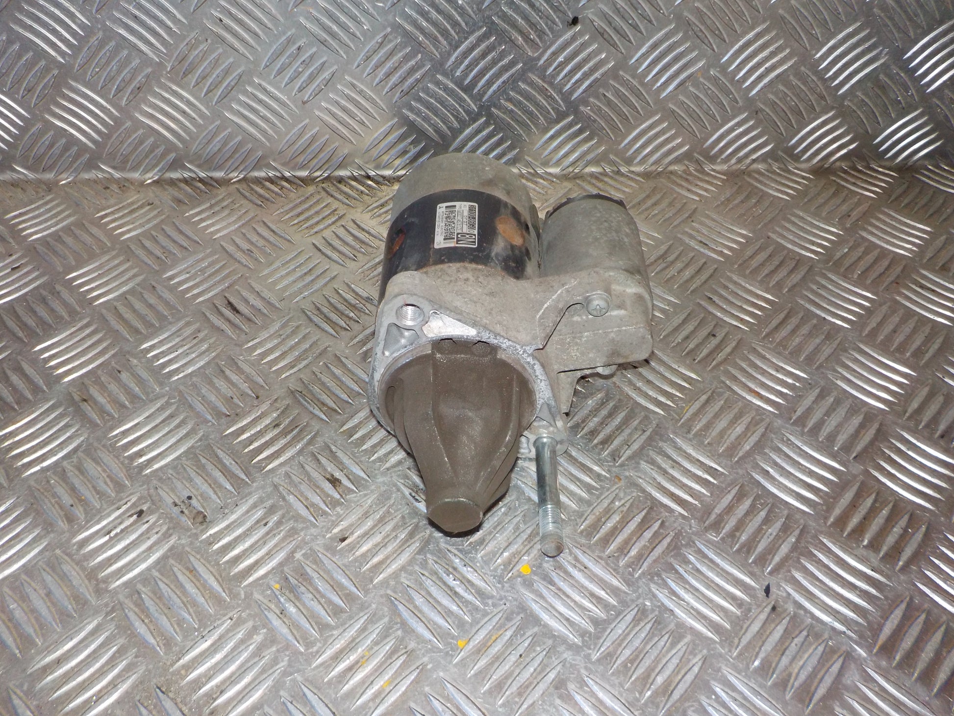 Suzuki Swift Starter Med OEM Nr. 3110086G00 Fra Suzuki Ophugger