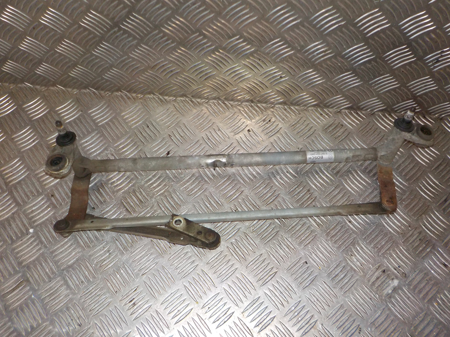 VW Golf 6 1K Viskertræk Med OEM Nr. 1K1955023H Fra VW Ophugger