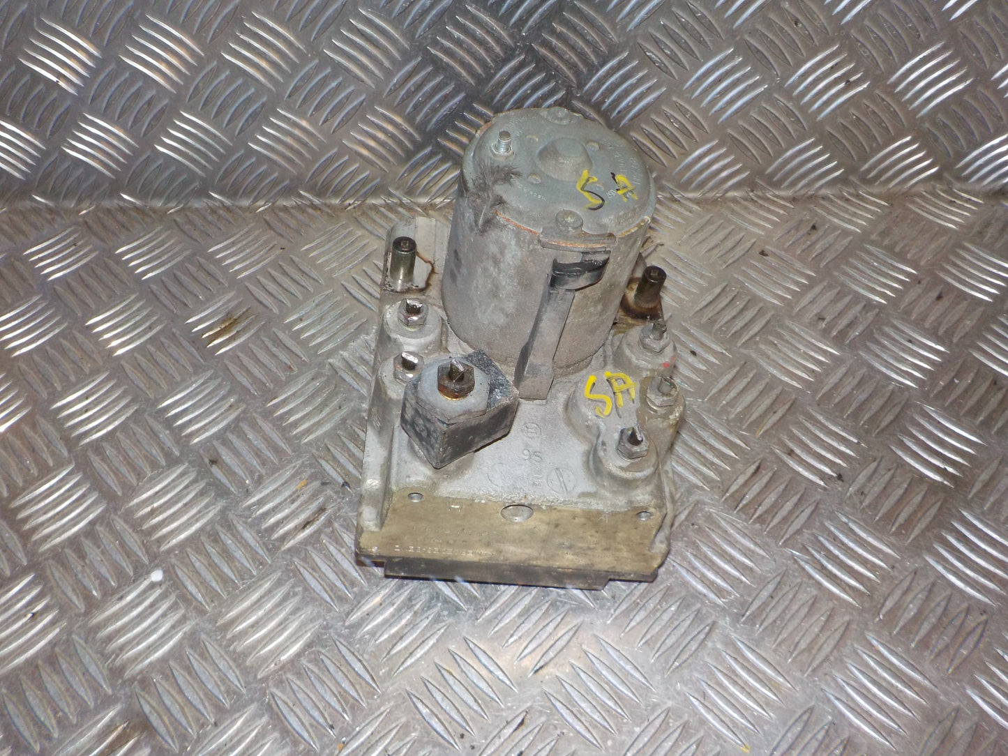 Mercedes E W210 Abs Pumpe Med OEM Nr. 0265217009 Fra Mercedes Ophugger