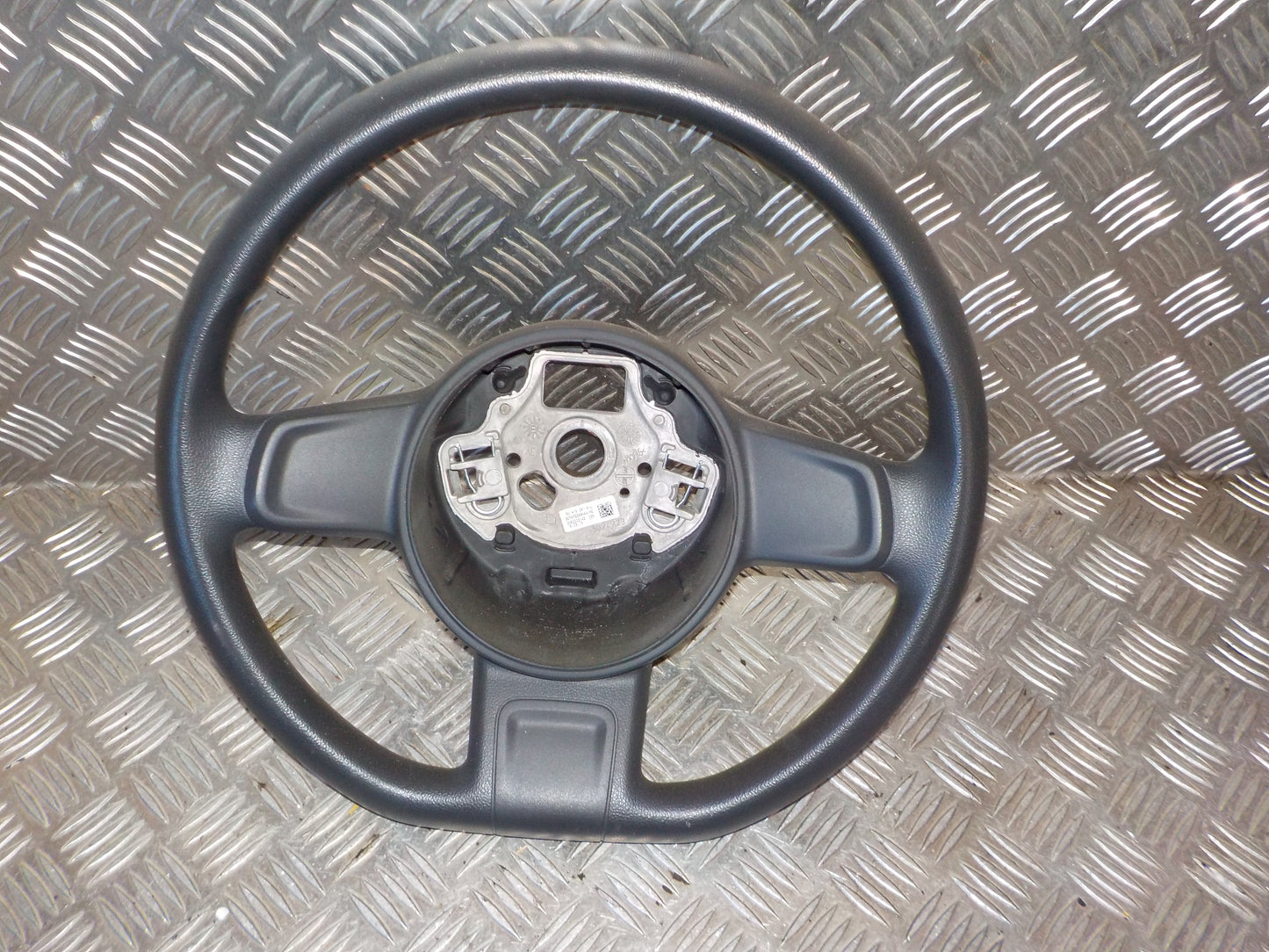 VW UP Rat Med OEM Nr. 1S041909181U Fra VW Ophugger