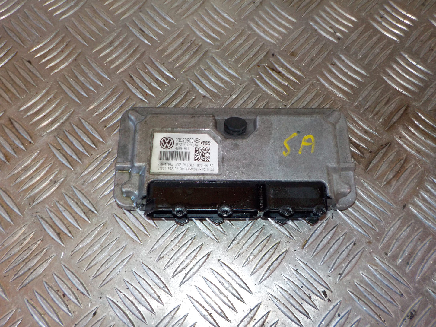 Seat Ibiza 6J Motorstyring - Motorstyreboks - Injection Elboks Med OEM Nr. 03C906024BK Fra Seat Ophugger