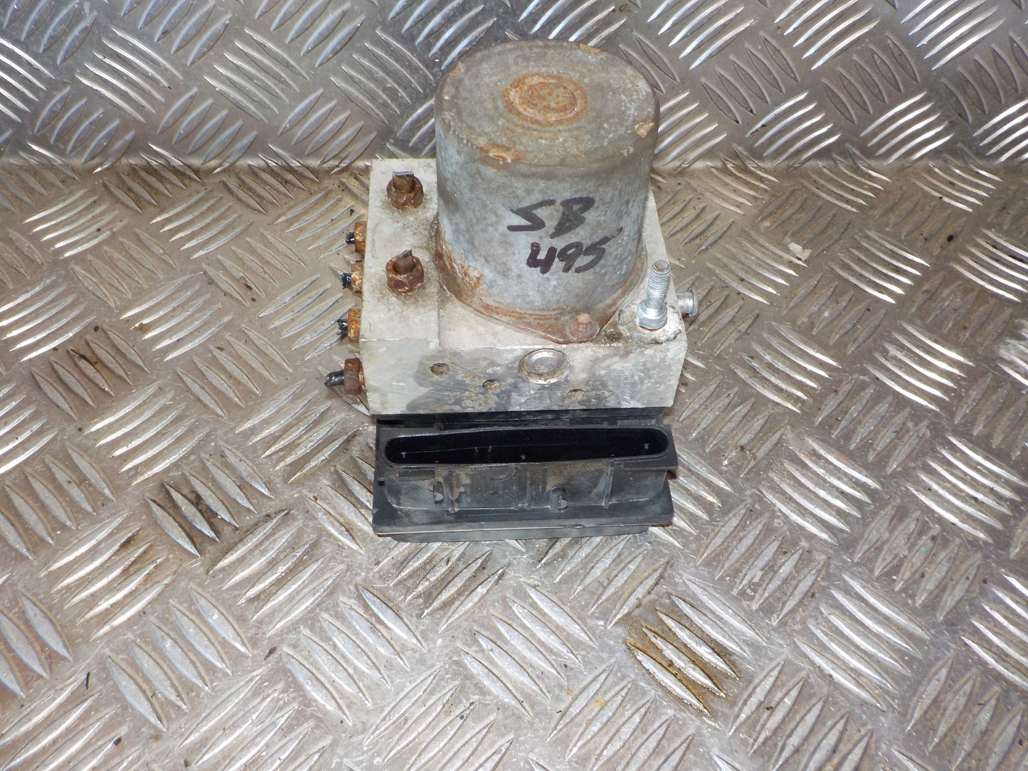 Mitsubishi Colt Abs Pumpe Med OEM Nr. 0265235097 Fra Mitsubishi Ophugger