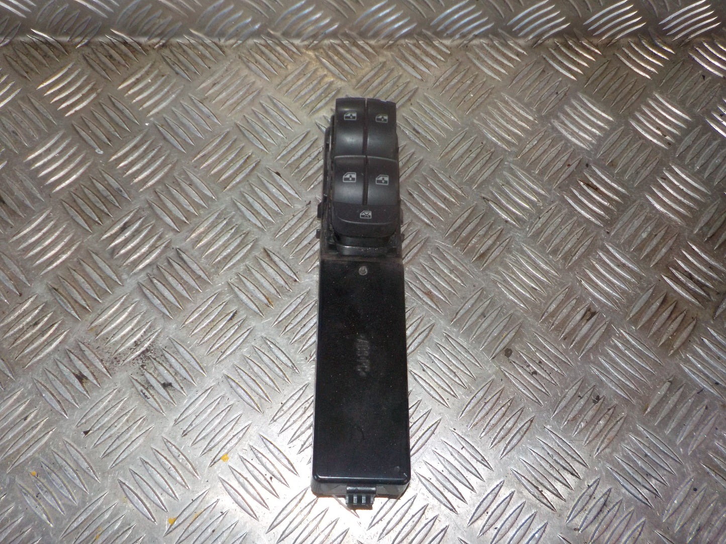 Saab 9-3 Kontakt Rudehejs Med OEM Nr. 12764038 Fra Saab Ophugger