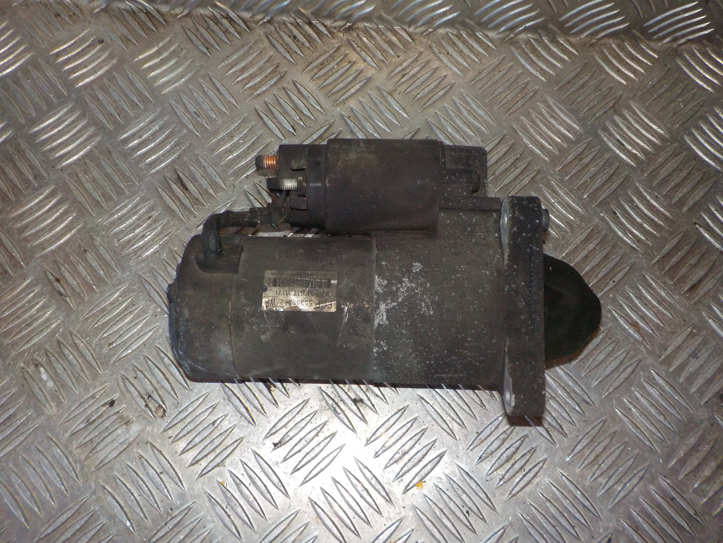 Saab 9-3 Starter Med OEM Nr. 55352882 Fra Saab Ophugger