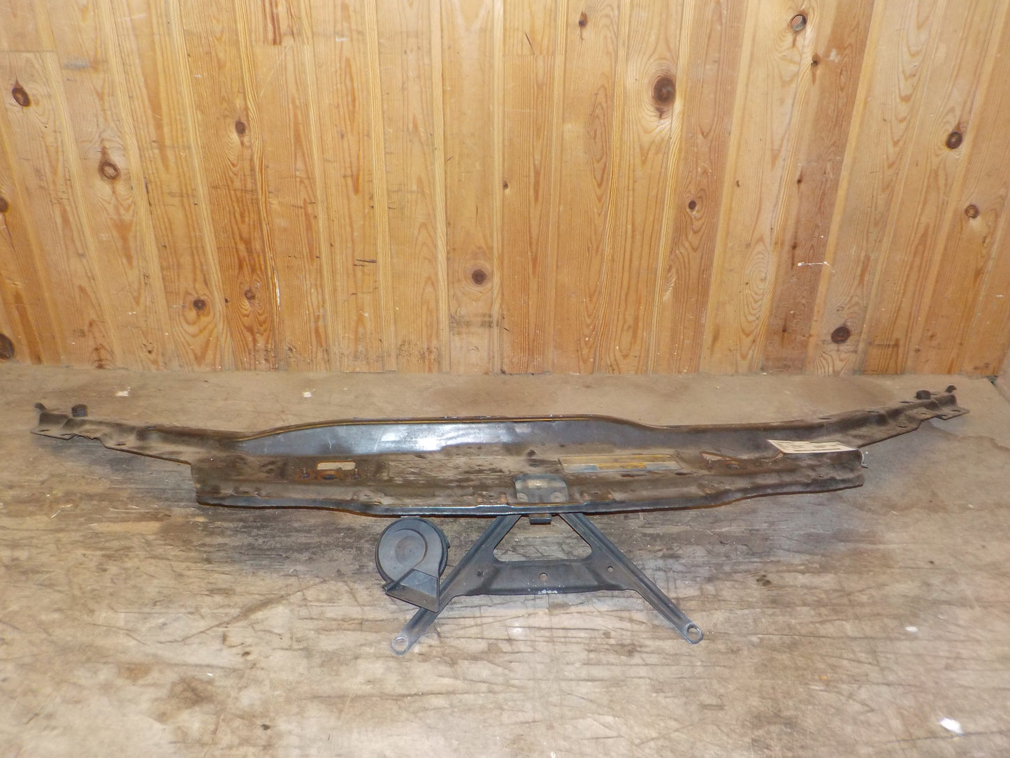 Saab 9-3 Låseplade Med OEM Nr. Ophugger Fra Saab Ophugger