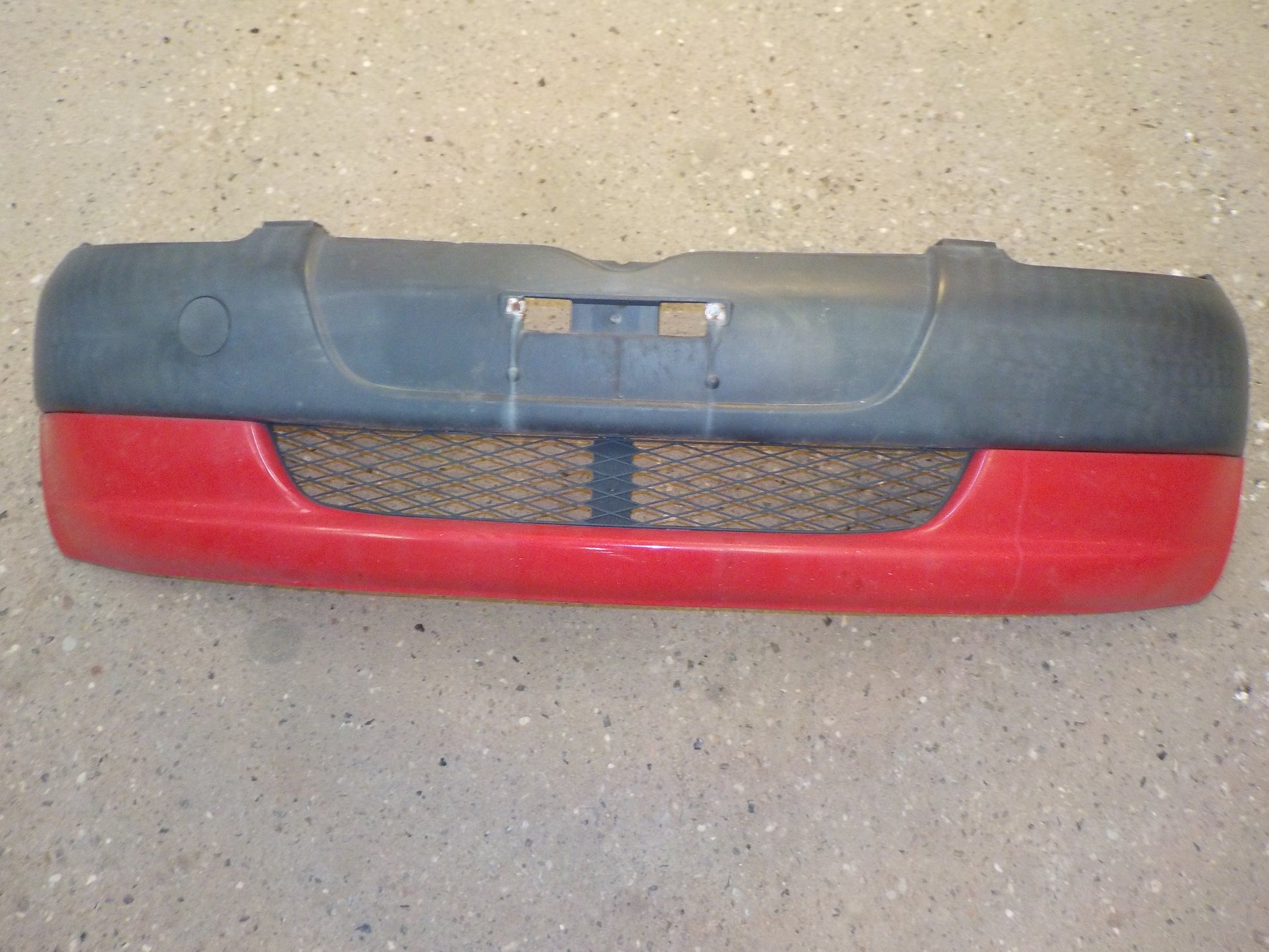 Toyota Yaris Jap. Forkofanger Med OEM Nr. 5211952904 Fra Toyota Ophugger