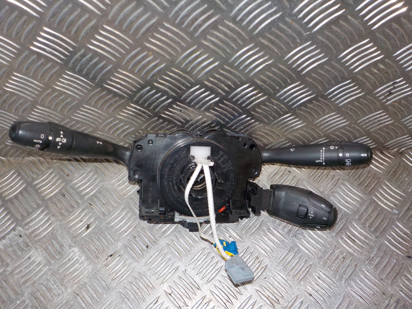 Peugeot 307 Kontakt Combi Med OEM Nr. 98070072XT Fra Peugeot Ophugger