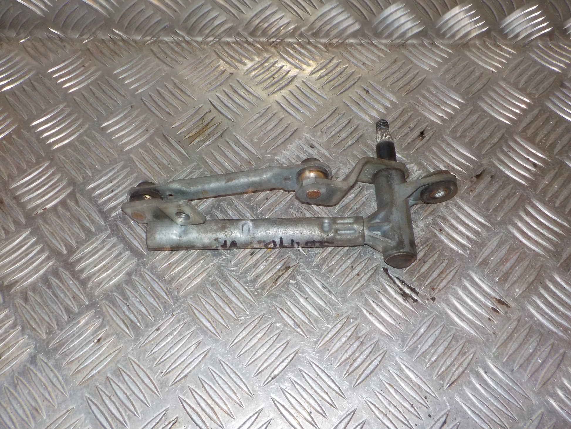 Peugeot 407 Viskertræk Med OEM Nr. 3397020875 Fra Peugeot Ophugger