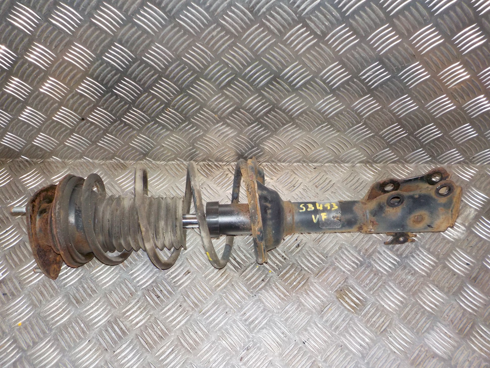 Toyota Yaris Jap. Fjederben For V Med OEM Nr. 4851059147	 Fra Toyota Ophugger