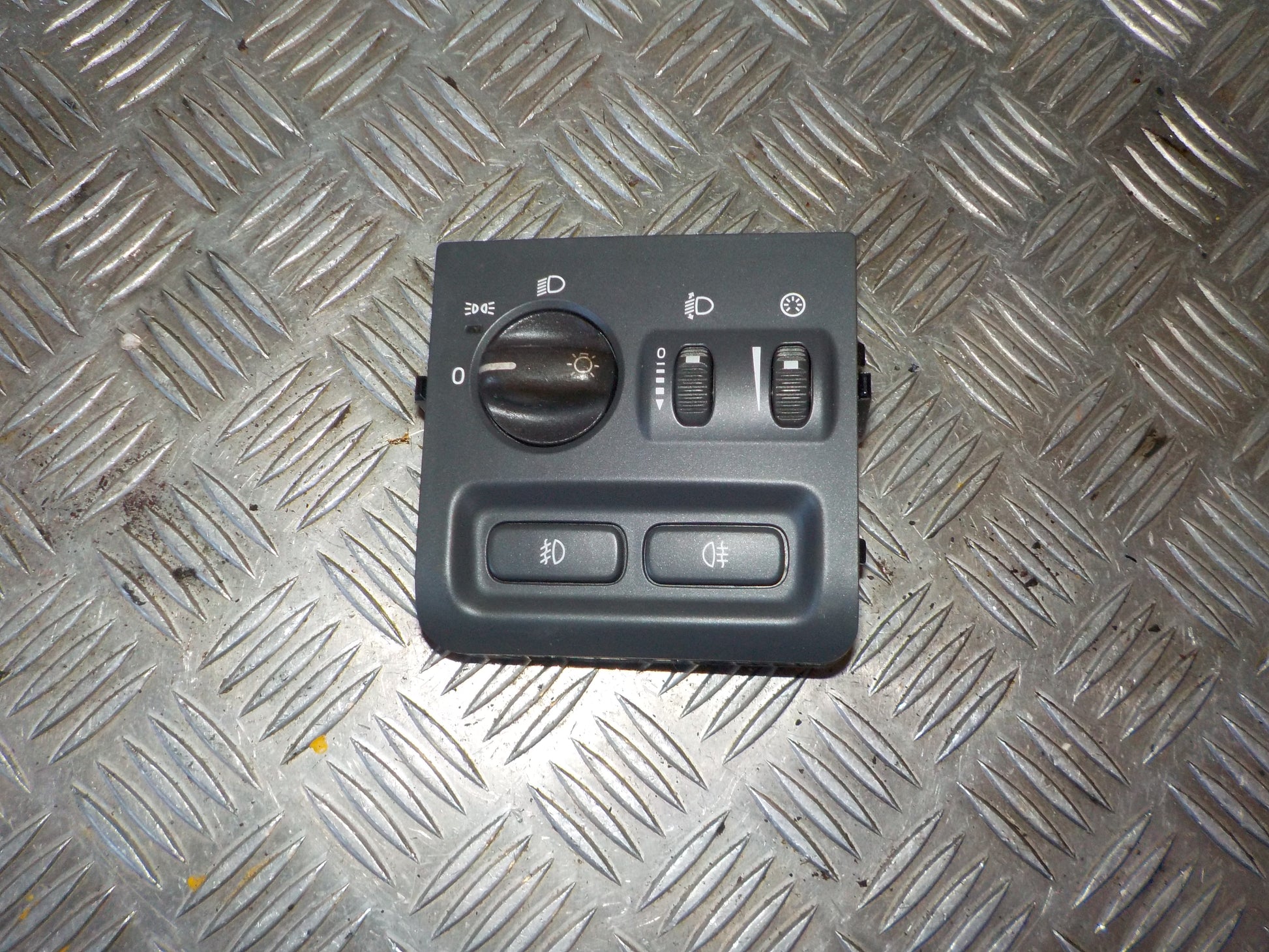 Volvo S40/V40 Kontakt Lys Med OEM Nr. 30613945 Fra Volvo Ophugger