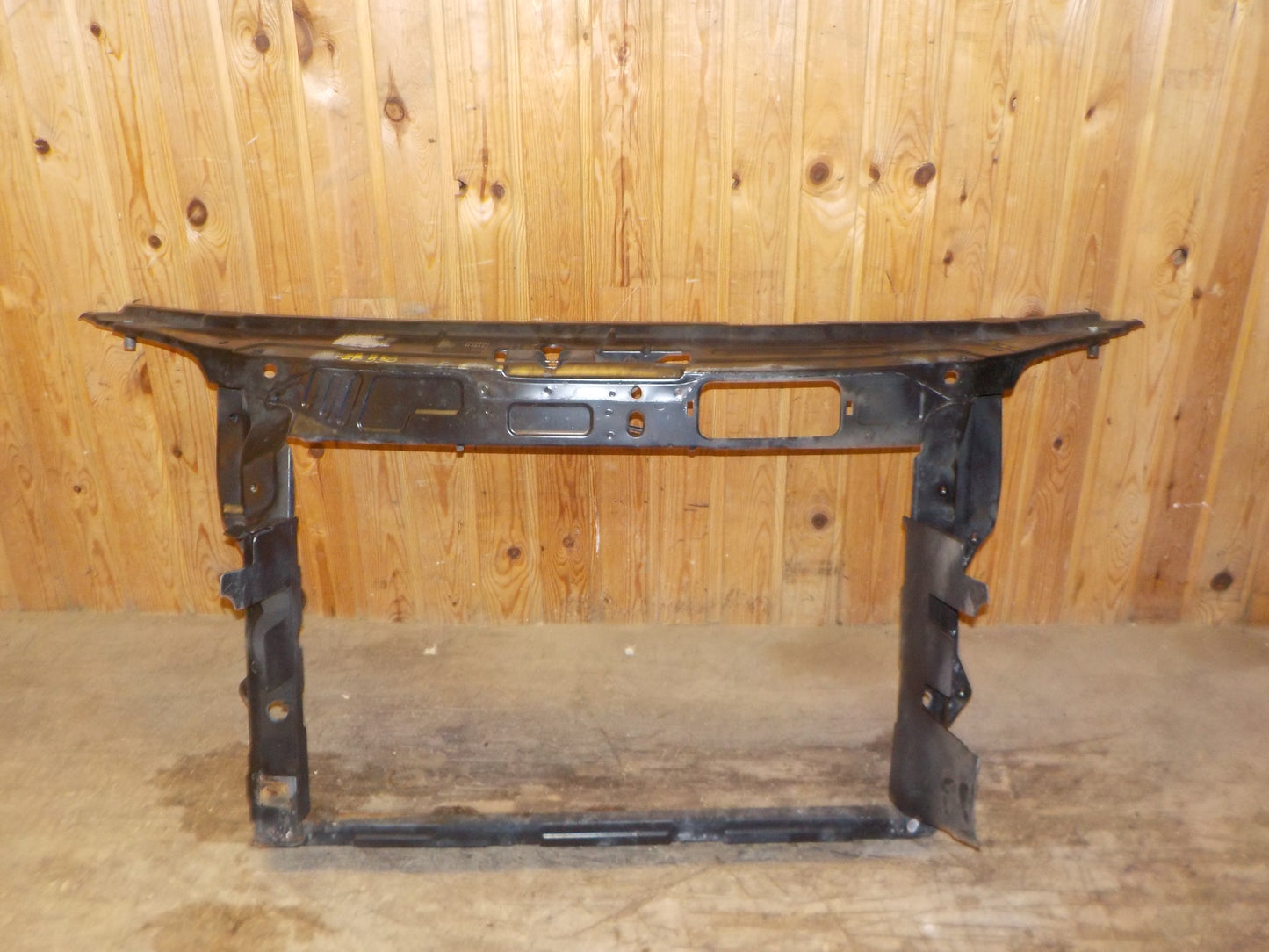 Skoda Fabia Frontkasse Med OEM Nr. 5J0805591 Fra Skoda Ophugger