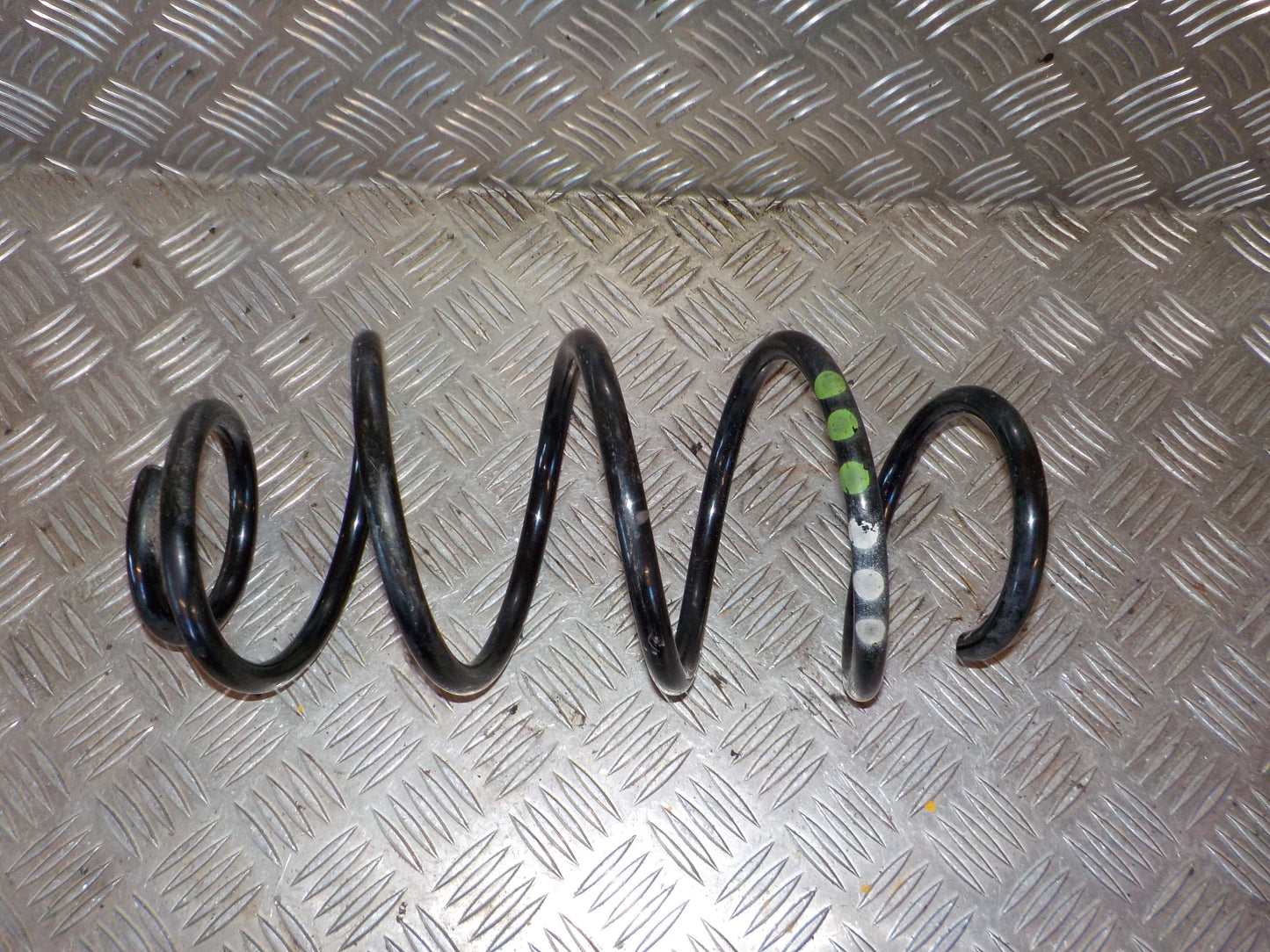 Skoda Fabia Forfjeder Med OEM Nr. 6R0411105B Fra Skoda Ophugger