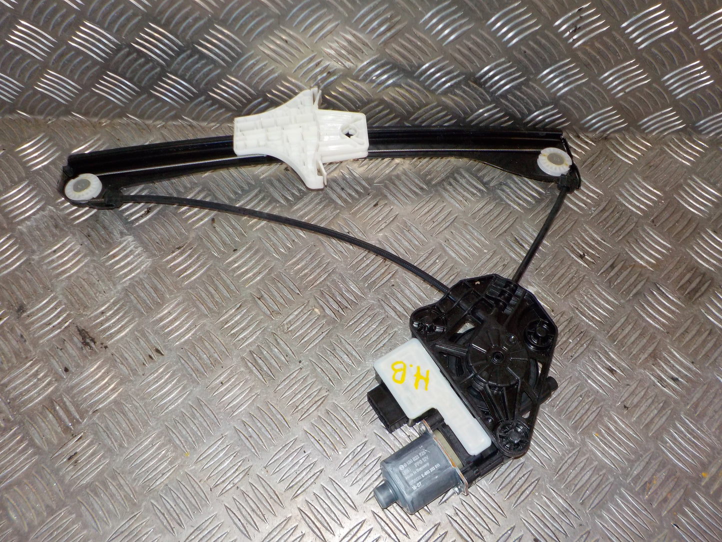 Skoda Fabia Rudemotor - Rudehejs Med OEM Nr. 0130822725 Fra Skoda Ophugger