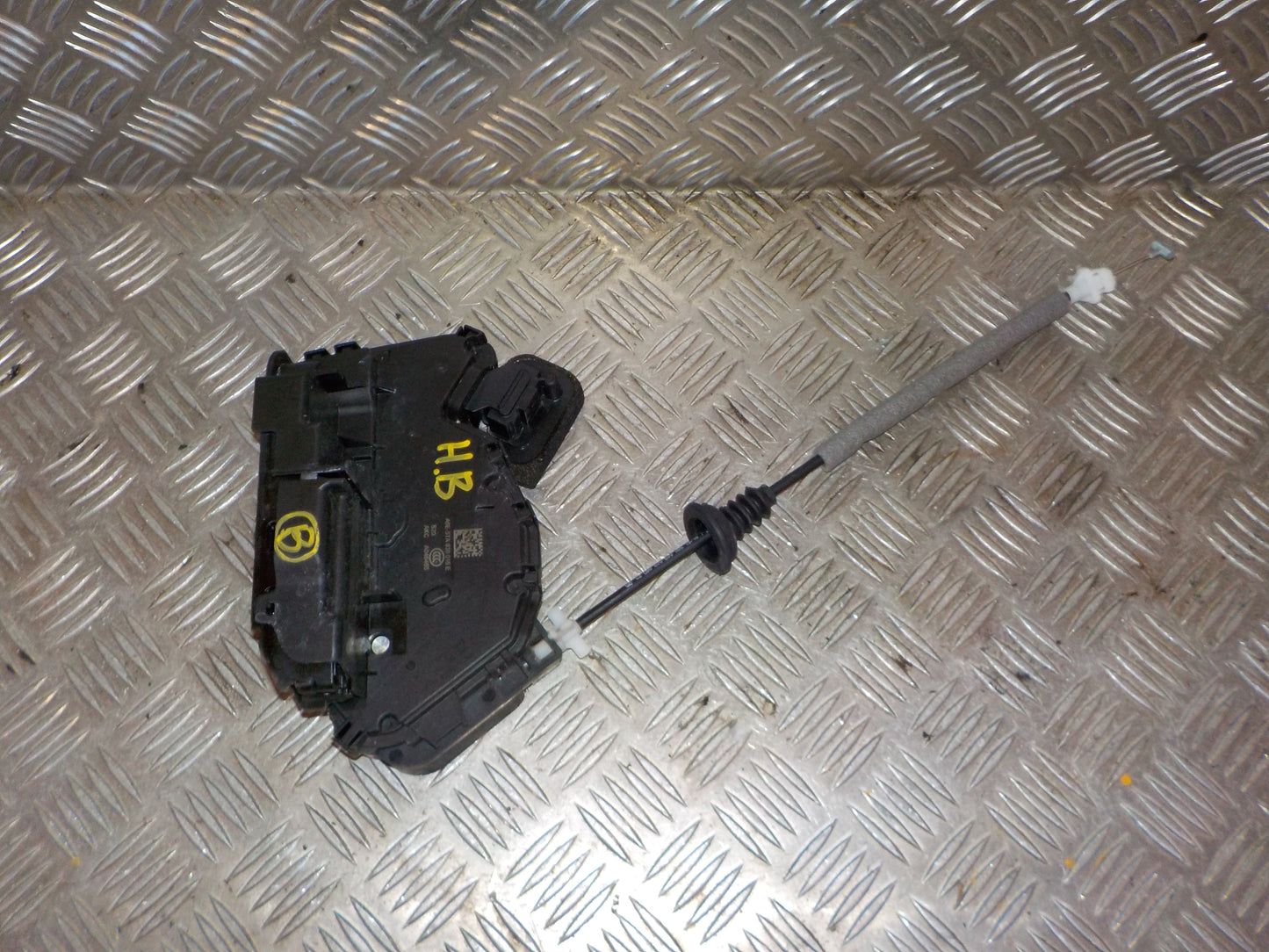 Skoda Fabia Dørlås Med OEM Nr. 5G4839016D Fra Skoda Ophugger