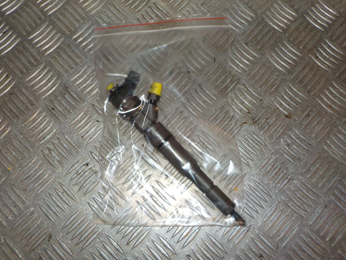 BMW 3-Serie E46 Dyse Med OEM Nr. 13537789661 Fra BMW Ophugger