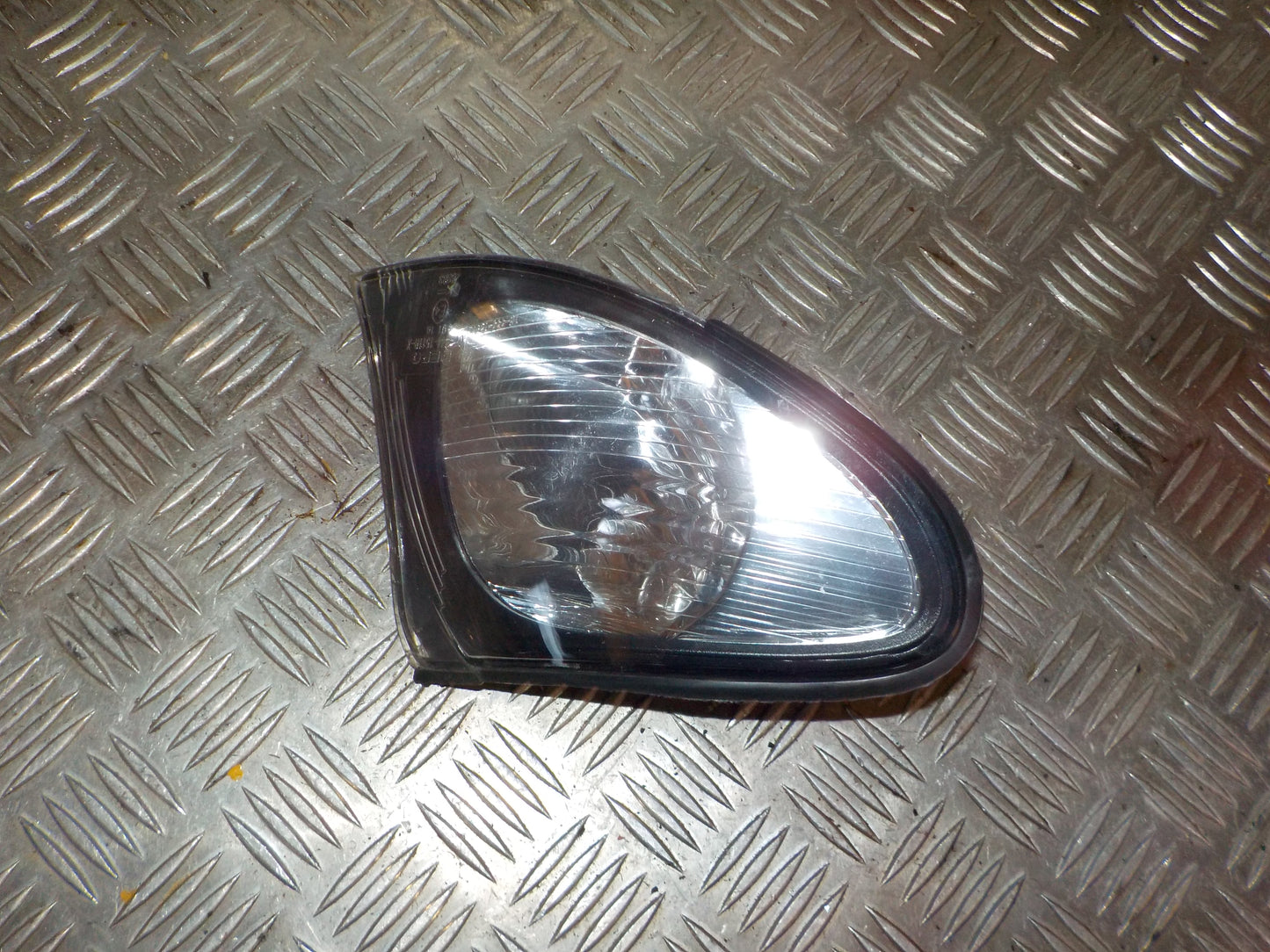 BMW 3-Serie E46 Tågelygte For Med OEM Nr. 63137165852 Fra BMW Ophugger