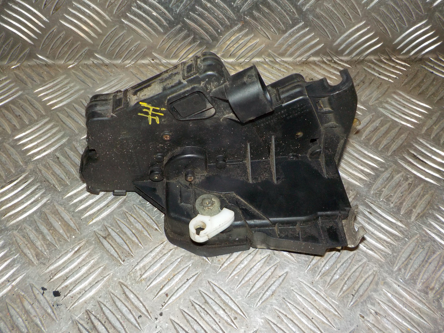 BMW 3-Serie E46 Dørlås Med OEM Nr. 51217011244 Fra BMW Ophugger