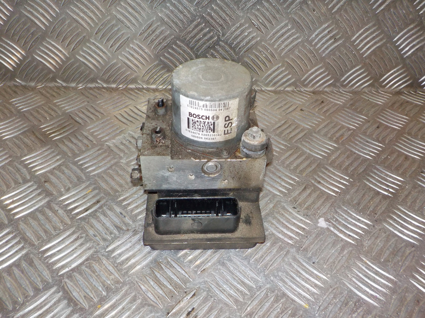 Fiat 500 Abs Pumpe Med OEM Nr. 265230342 Fra Fiat Ophugger