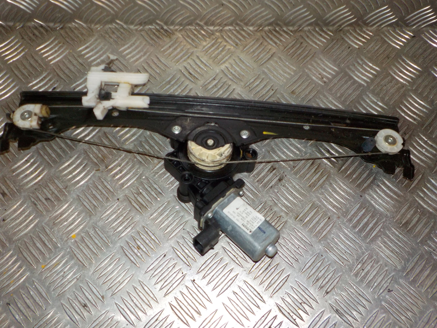 Fiat 500 Rudemotor - Rudehejs Med OEM Nr. 51824038 Fra Fiat Ophugger