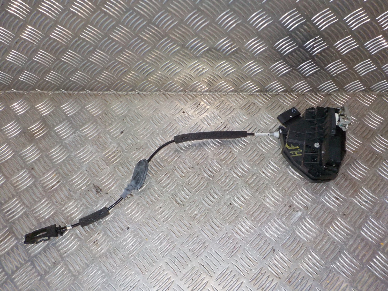 Ford S‑Max 2 Dørlås Med OEM Nr. EM2AU2812BD Fra Ford Ophugger