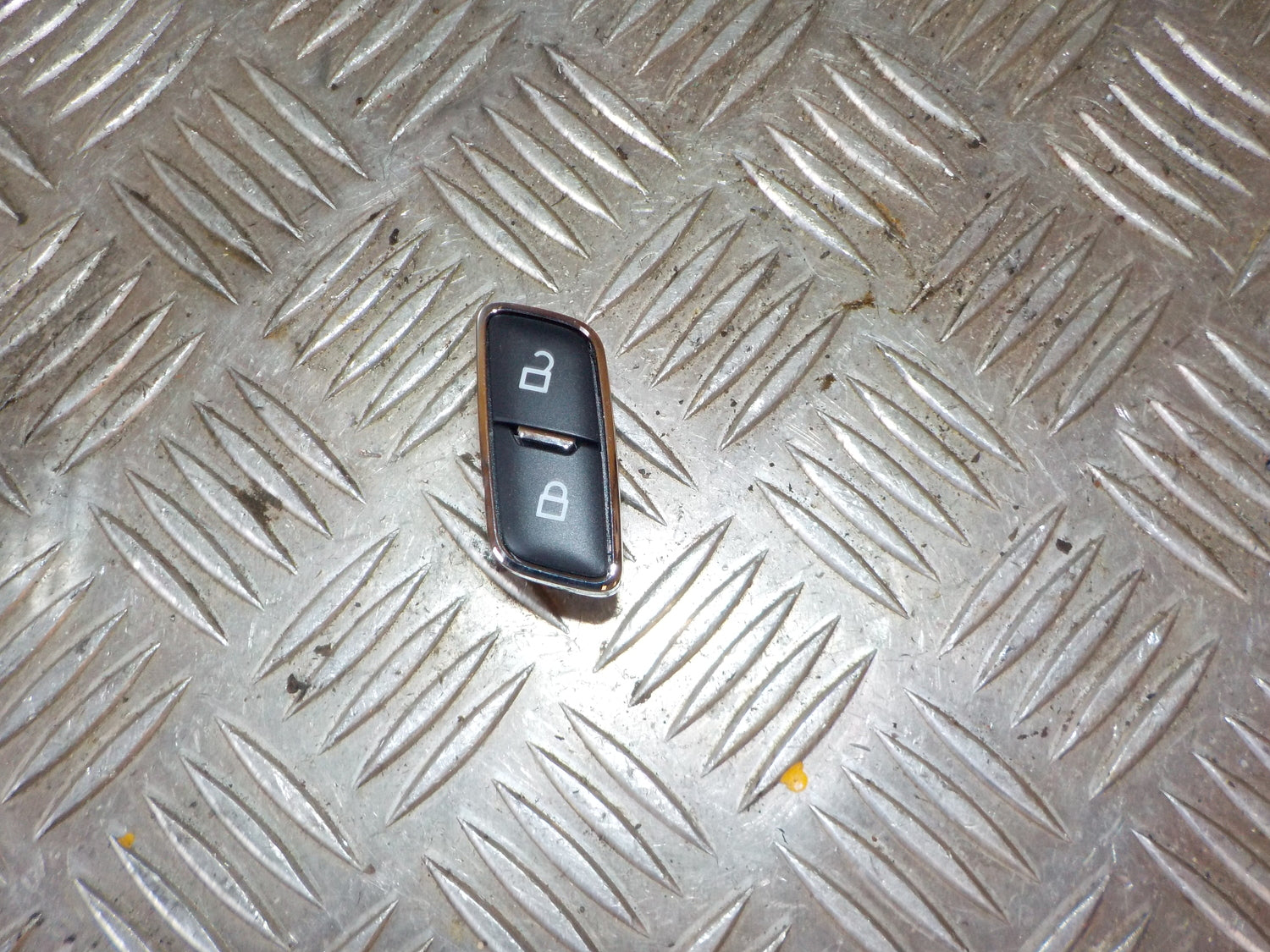 Ford S‑Max 2 Kontakt Diverse Med OEM Nr. BB5T14017CCW Fra Ford Ophugger