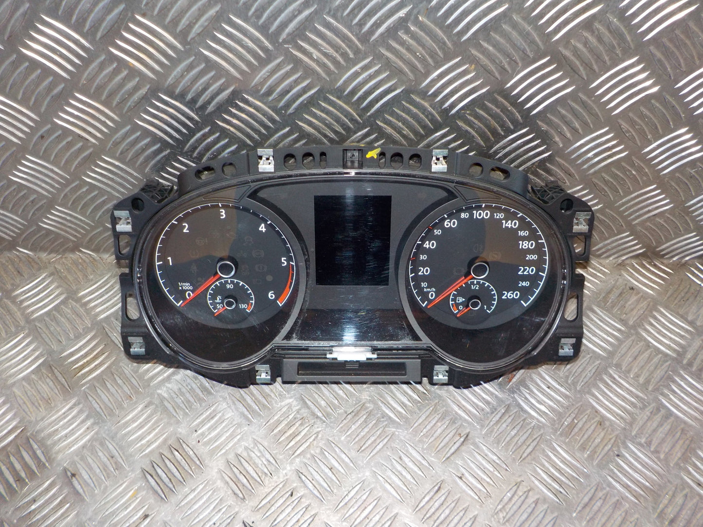 VW Golf 7 Au Speedometer - Instrument Med OEM Nr. 5G1920741B Fra VW Ophugger