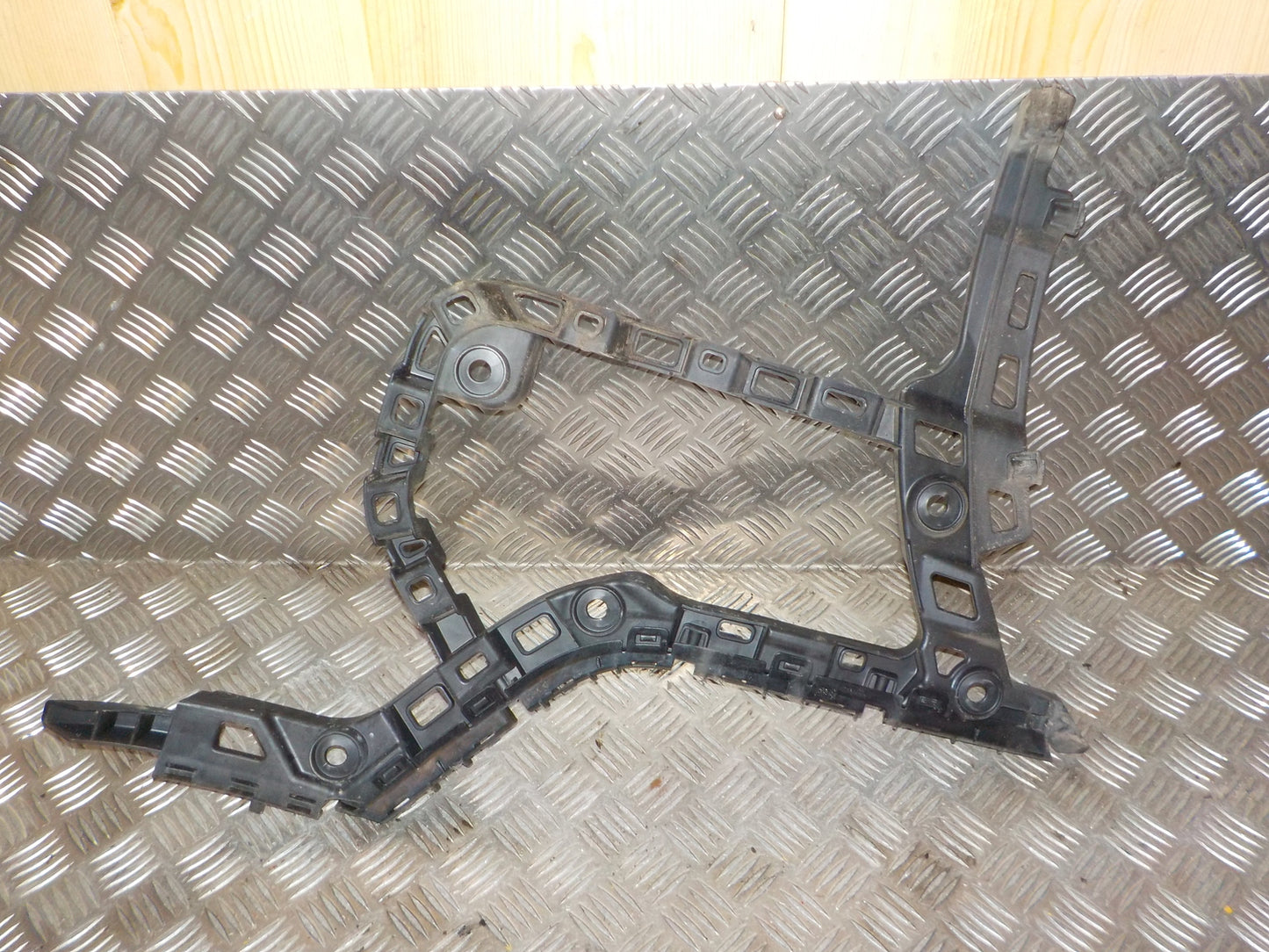 VW Golf 7 AU Kofangerstiver Med OEM Nr. 5G9807376 Fra VW Ophugger
