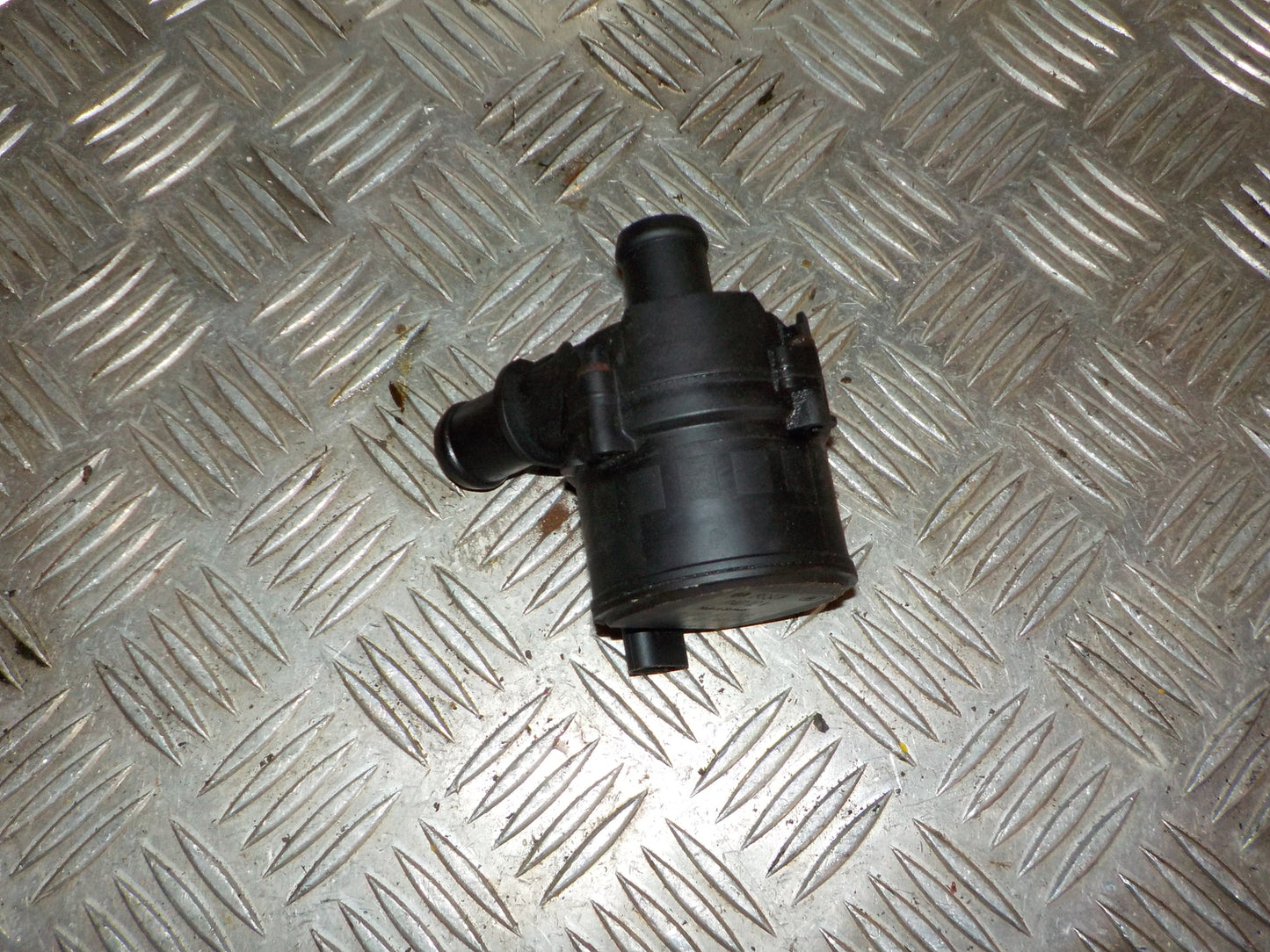 VW Golf 7 AU Cirkulationspumpe Med OEM Nr. 5G0965567 Fra VW Ophugger