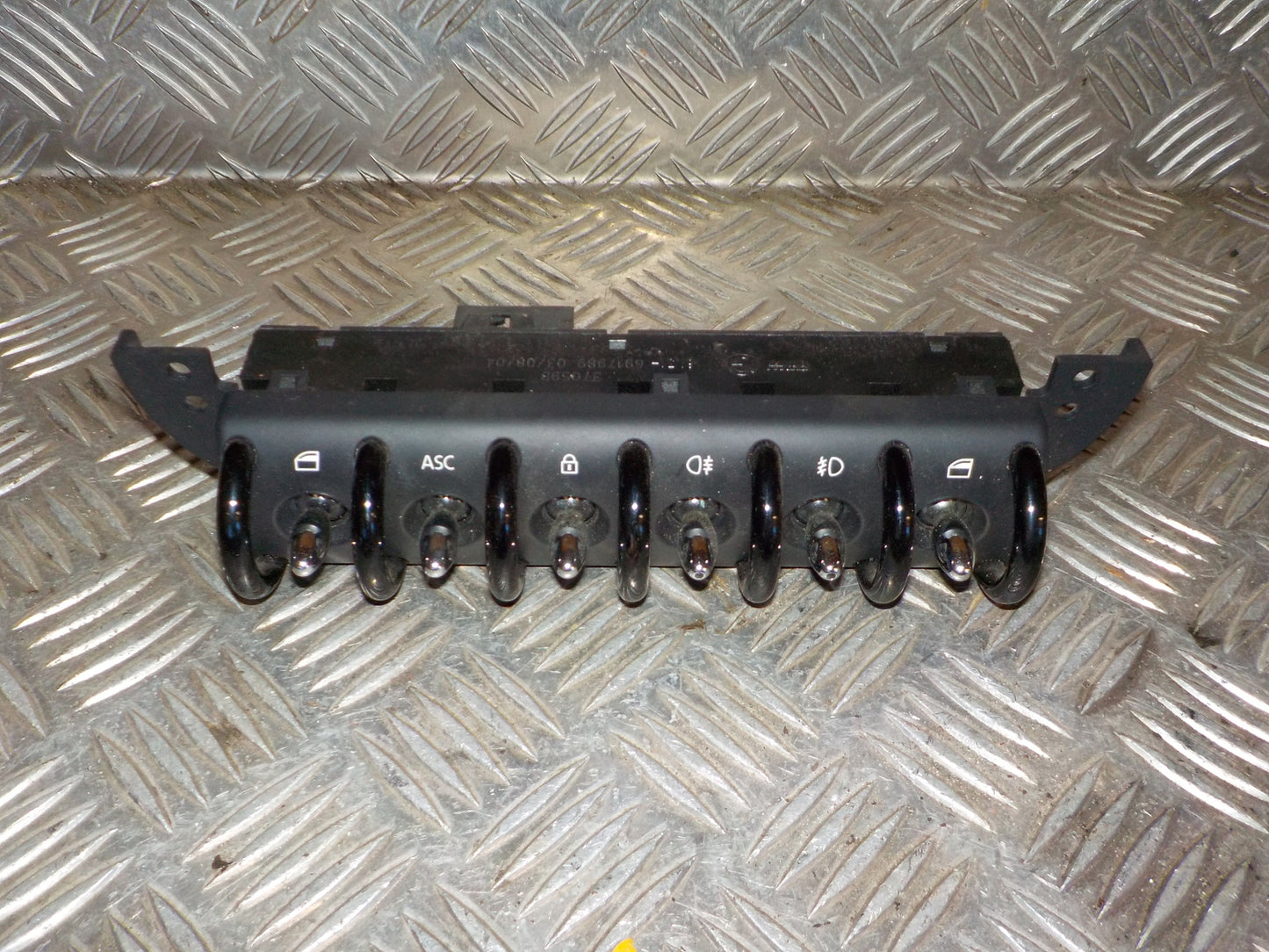 Mini Mini MKI Kontakt Rudehejs Med OEM Nr. 37059B Fra Mini Ophugger