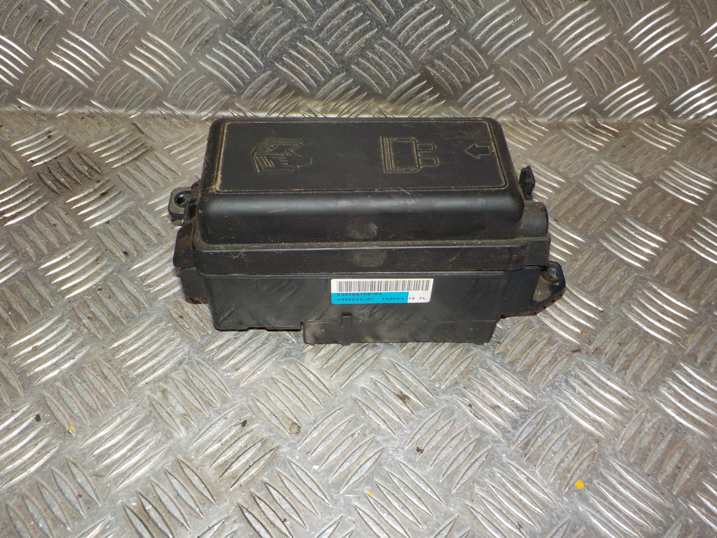 Mini Mki Sikringsboks Med OEM Nr. 690661401 Fra Mini Ophugger