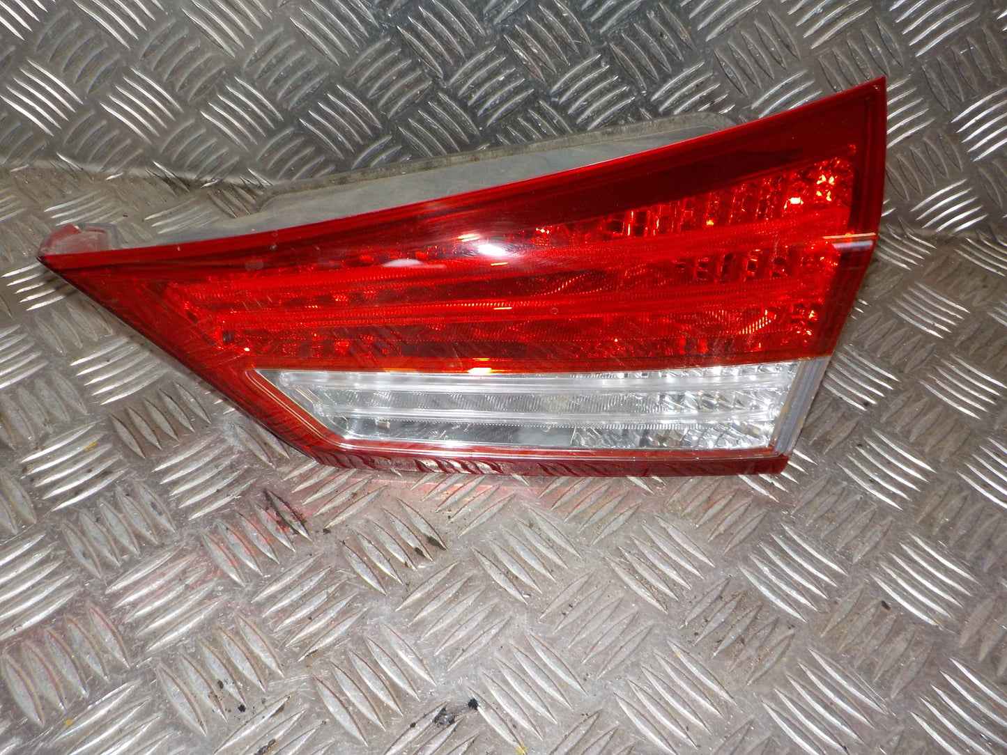 Hyundai IX20 Baglygte Med OEM Nr. 924041K000 Fra Hyundai Ophugger