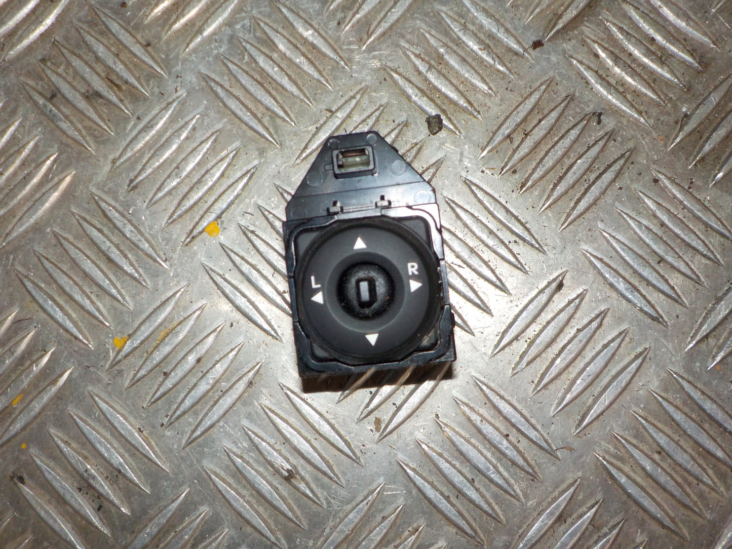Hyundai IX20 Kontakt Sidespejl Med OEM Nr. 935301K5004X Fra Hyundai Ophugger
