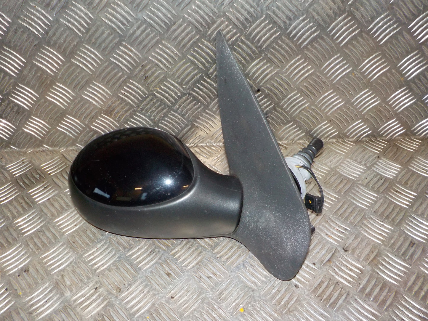 Peugeot 206+ Sidespejl Med OEM Nr. 8154JC Fra Peugeot Ophugger