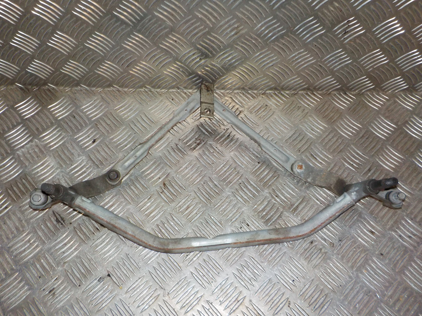 Peugeot 207 CC Viskertræk Med OEM Nr. 3397020877 Fra Peugeot Ophugger