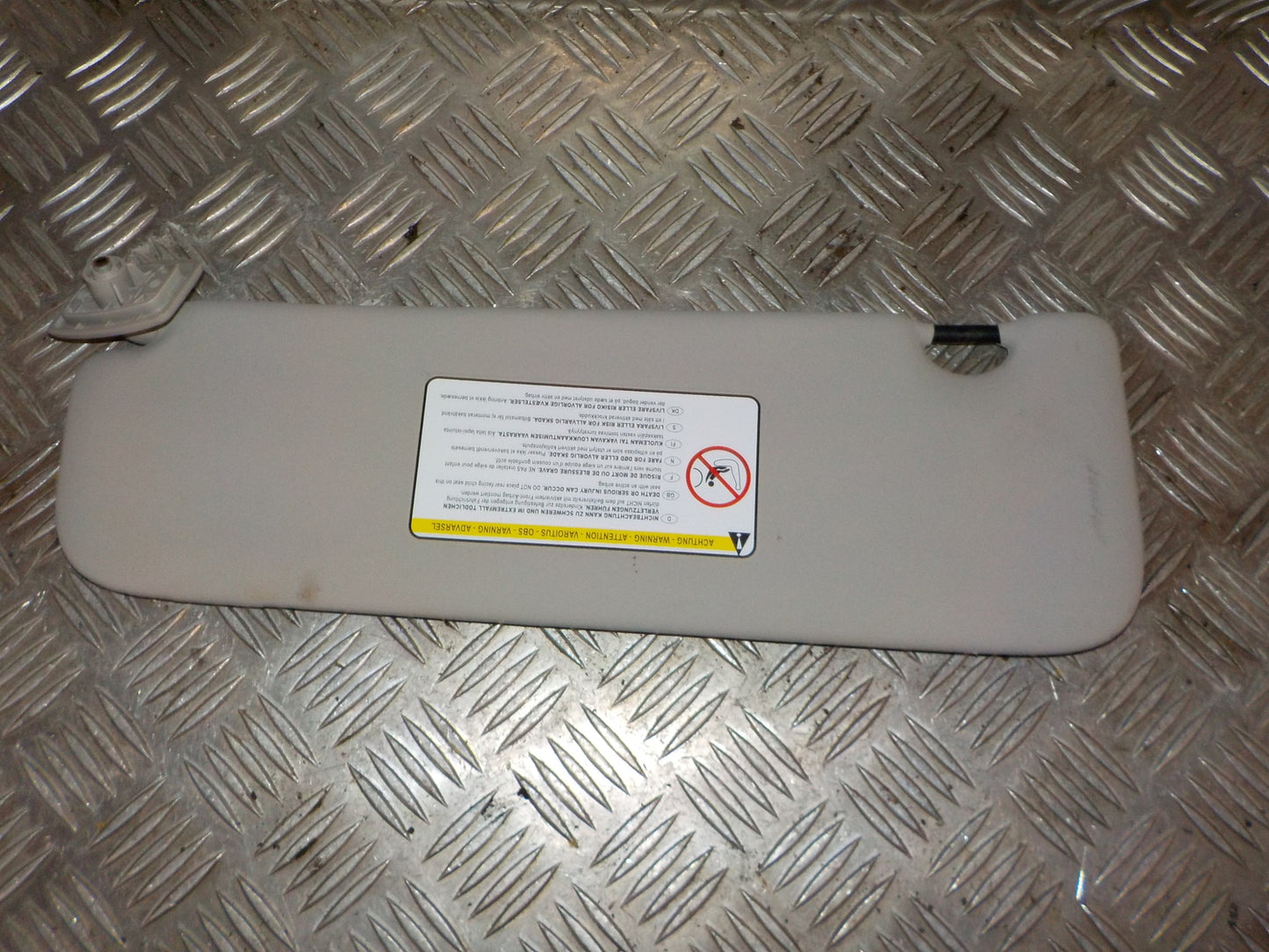 Peugeot 207 CC Solskærm Med OEM Nr. 16064164BJ Fra Peugeot Ophugger