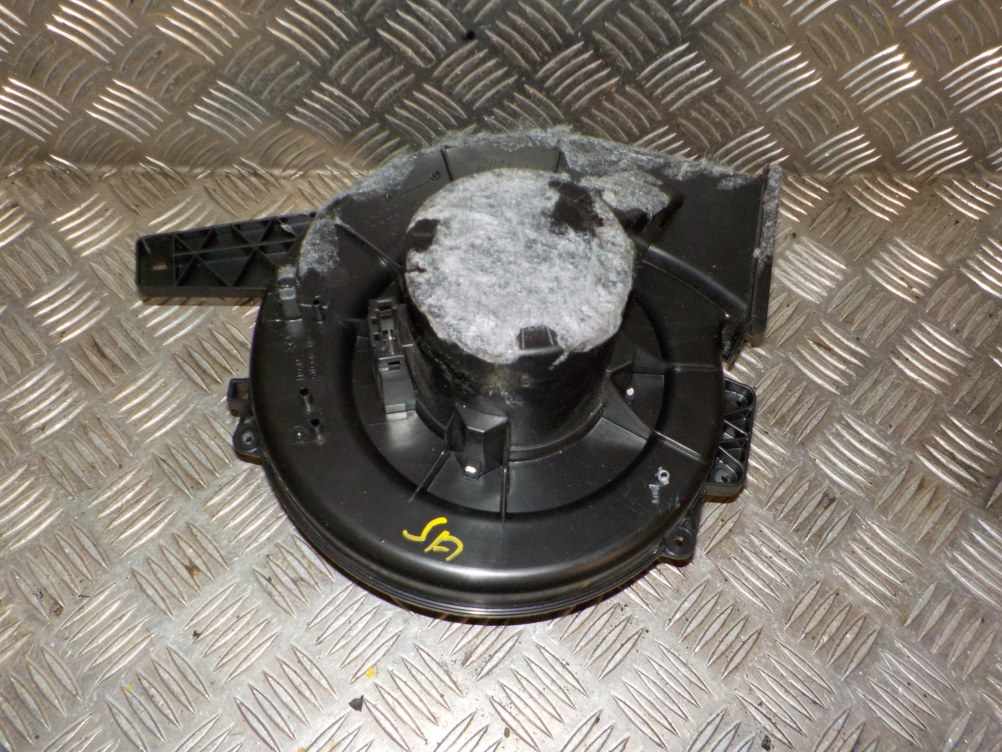 Skoda Rapid Varmeblæser Med OEM Nr. 6R1819015A Fra Skoda Ophugger