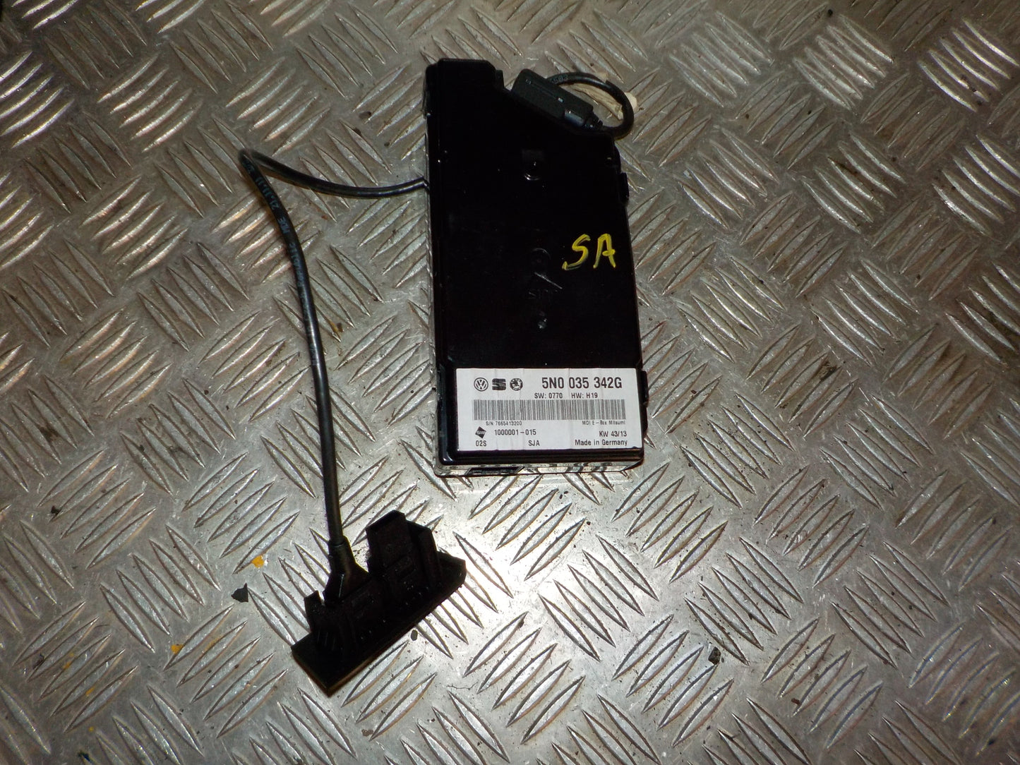 Skoda Rapid Blutooth Box Til Radio Med OEM Nr. 5N0035342G Fra Skoda Ophugger