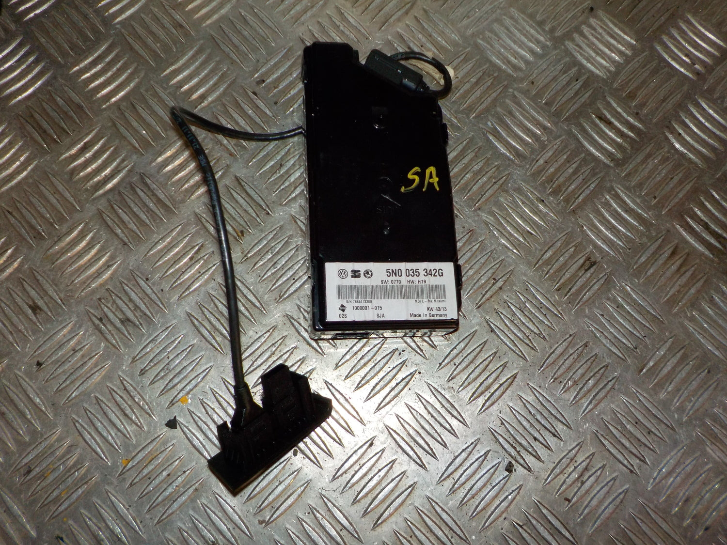 Skoda Rapid Blutooth Box Til Radio Med OEM Nr. 5N0035342G Fra Skoda Ophugger