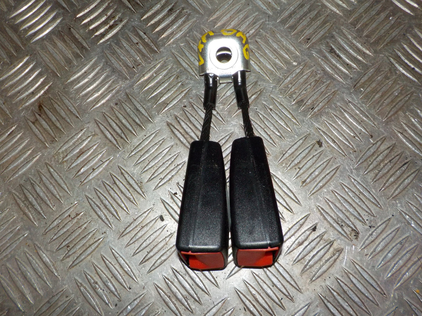 Skoda Rapid Seleholder (/-Lås) Med OEM Nr. 5JA857488 Fra Skoda Ophugger