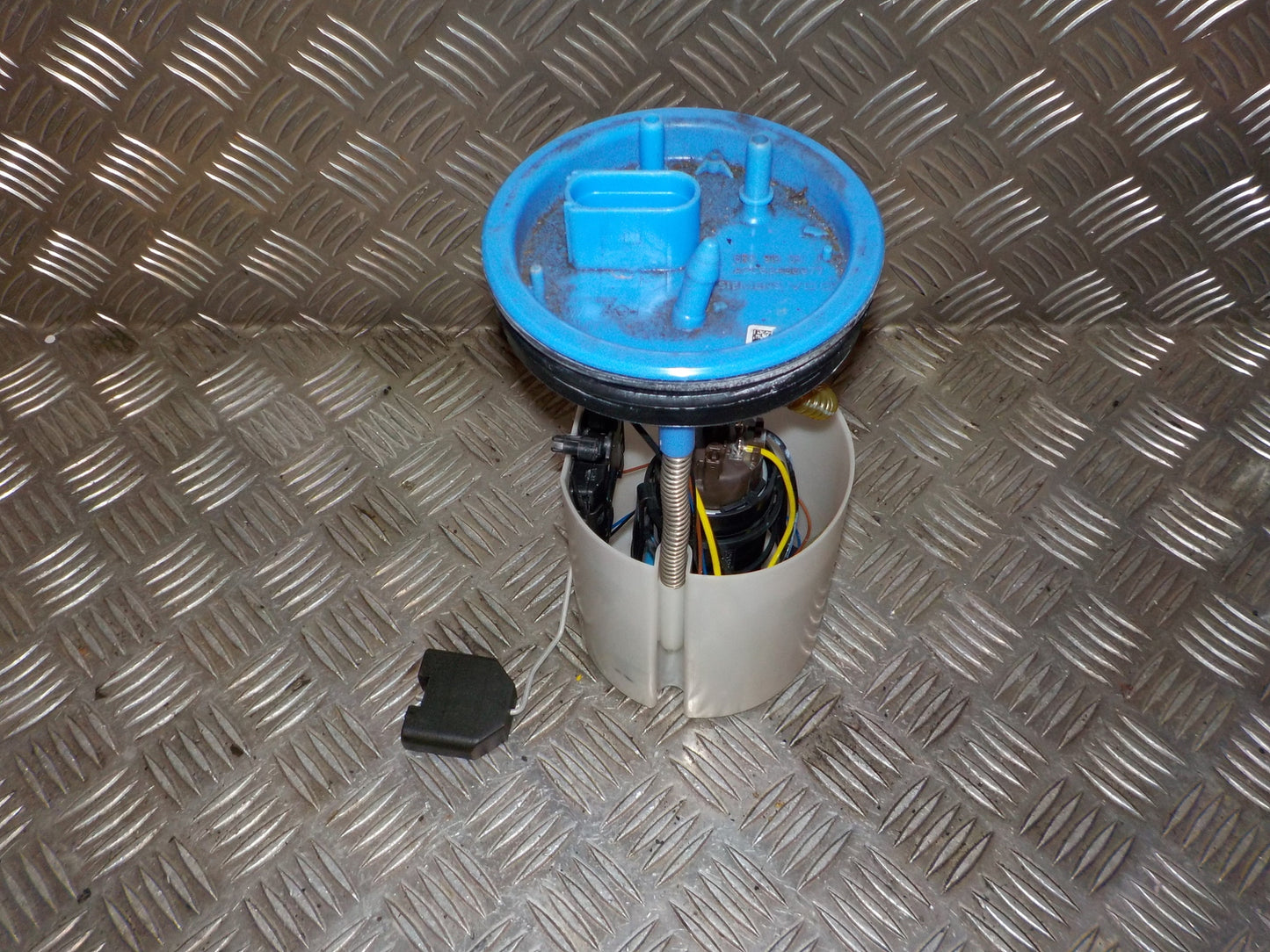 Skoda Rapid Benz/Brændstofpumpe El Med OEM Nr. 6R0919051J Fra Skoda Ophugger